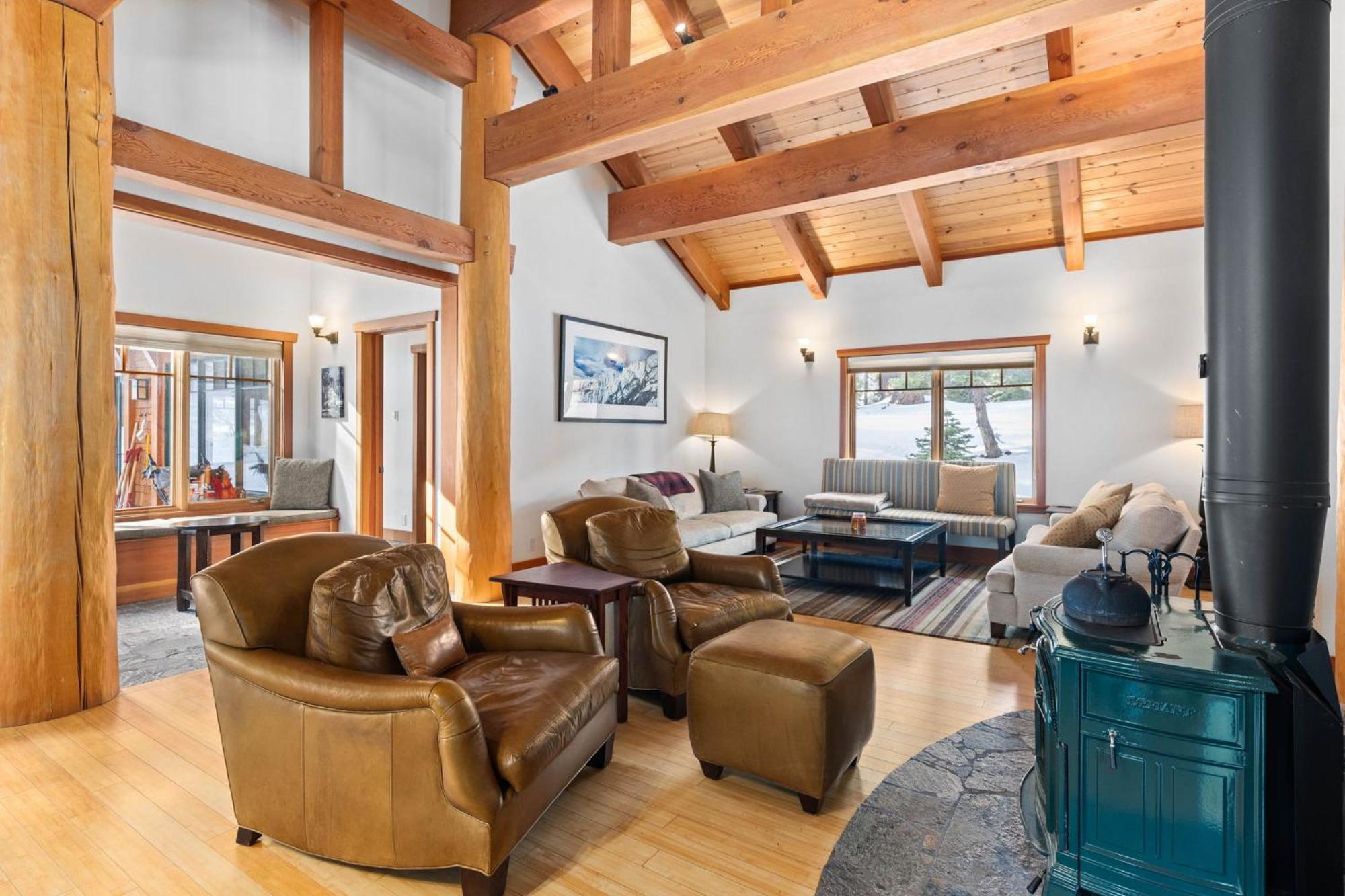 Copperleaf Lodge - Updated Alpine Meadows Chalet W Private Hot Tub, Ski Shuttle! Exterior photo